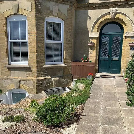 Bougainvillea Ventnor Exterior photo